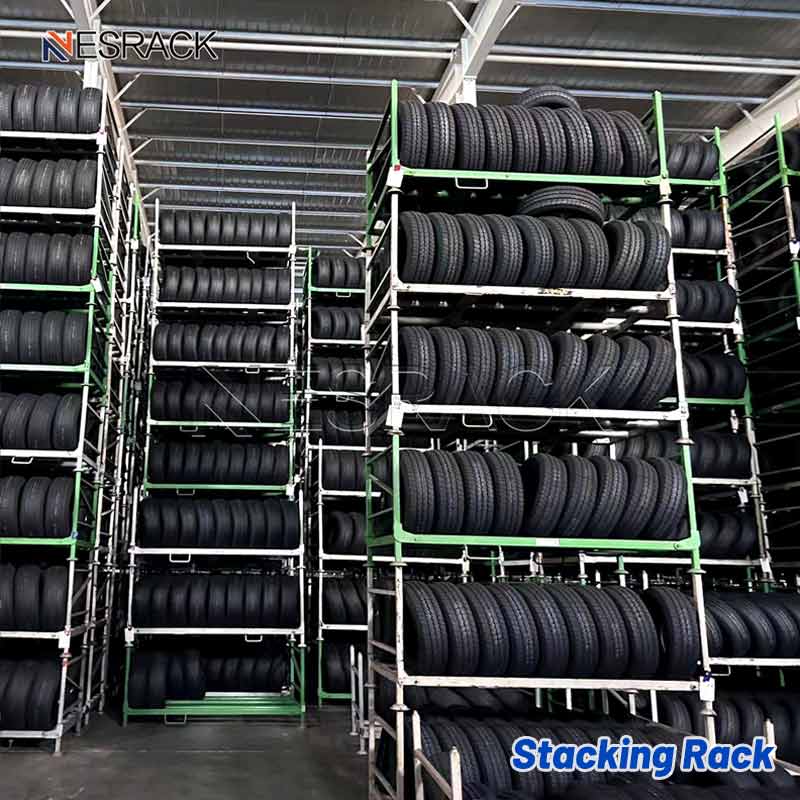 Estantes de empilhamento