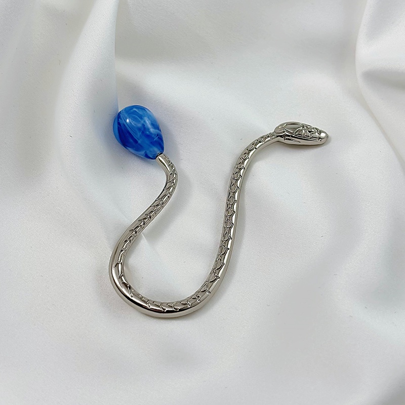 Swimsuit clasp