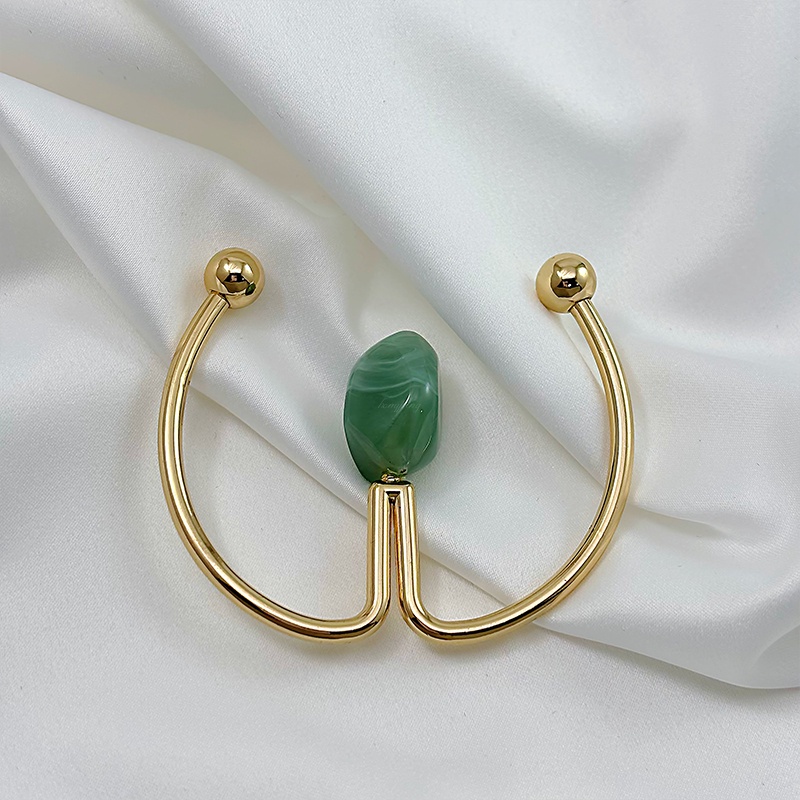 Swimsuit clasp