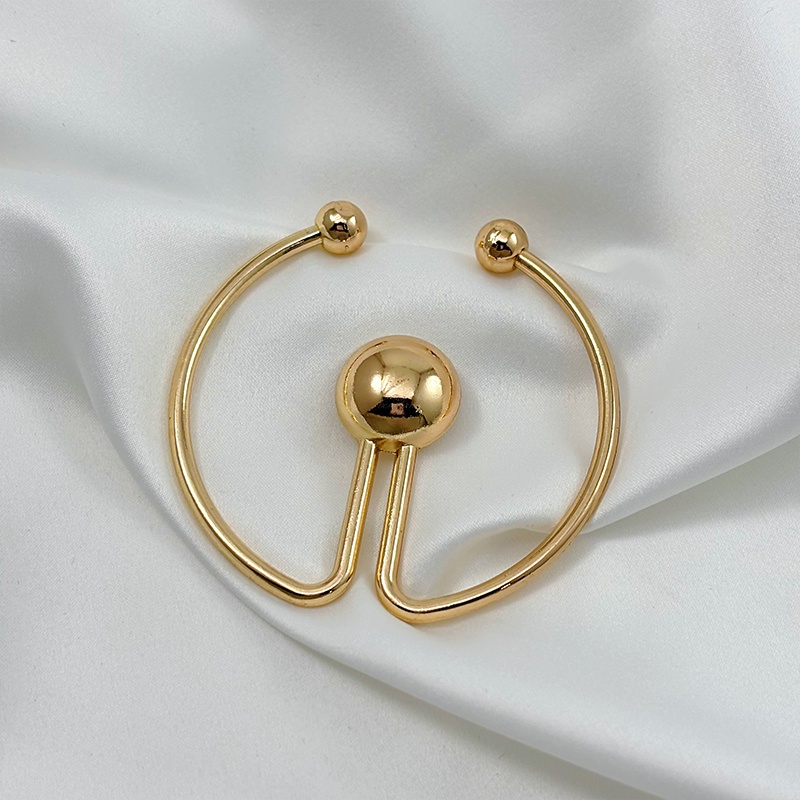 Swimsuit clasp
