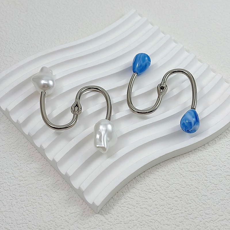 Swimsuit clasp