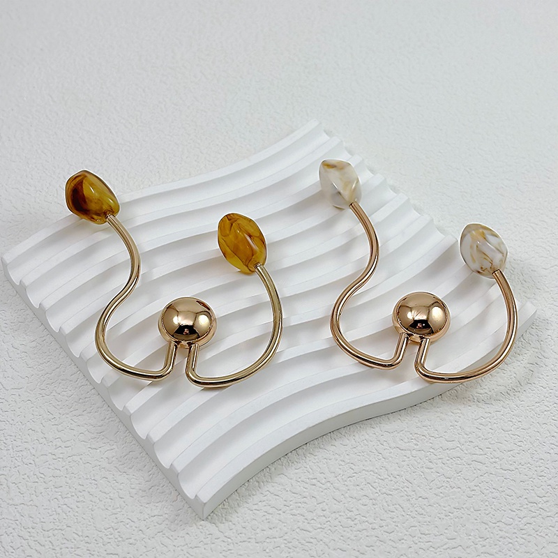 Swimsuit clasp