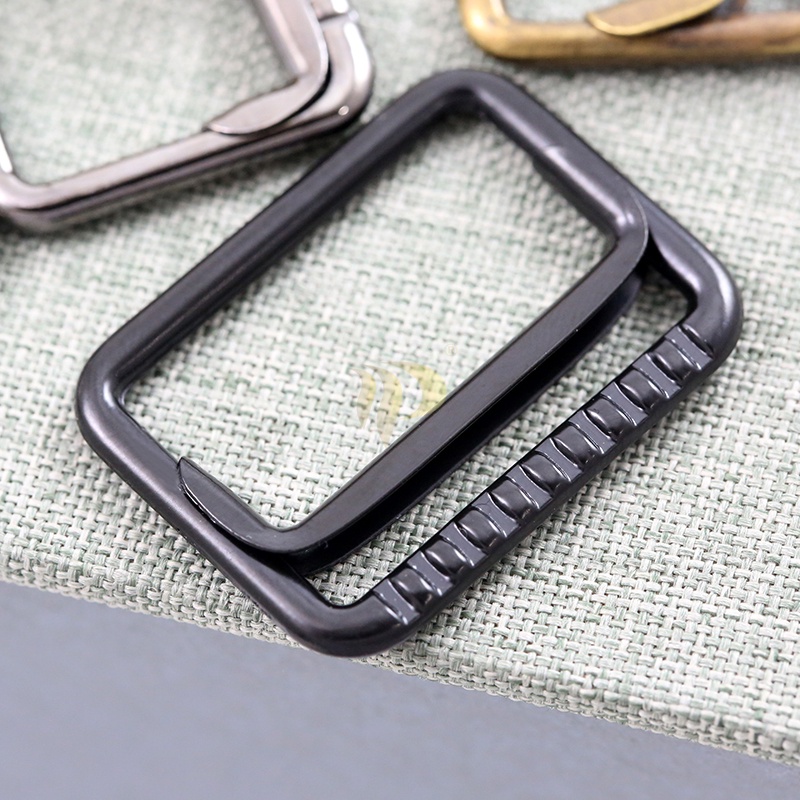 Ladder lock buckle