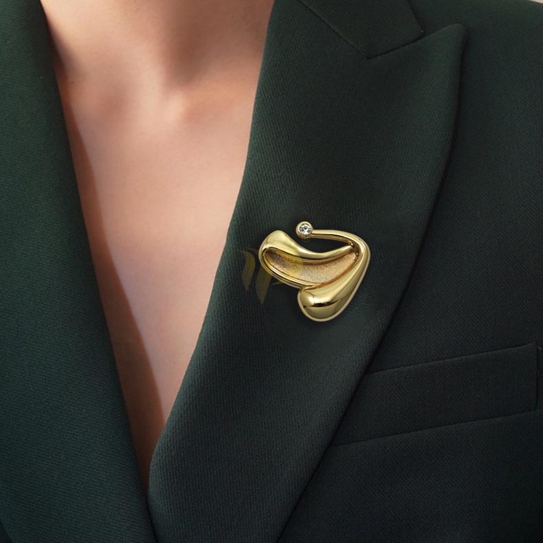 Brooch decorative buckle