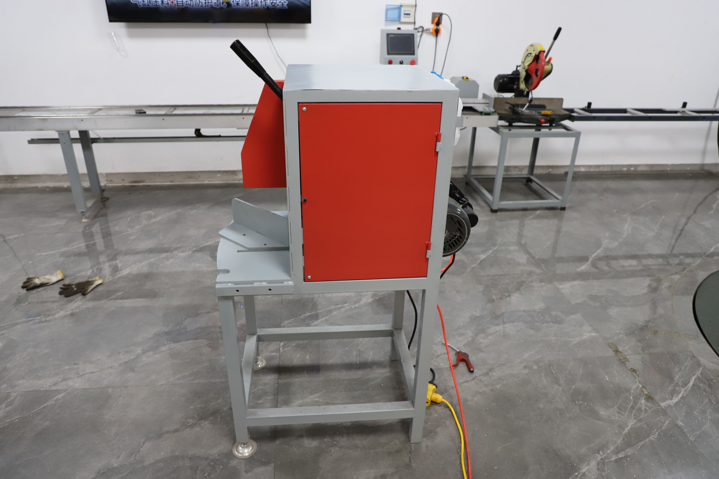 Box type saw