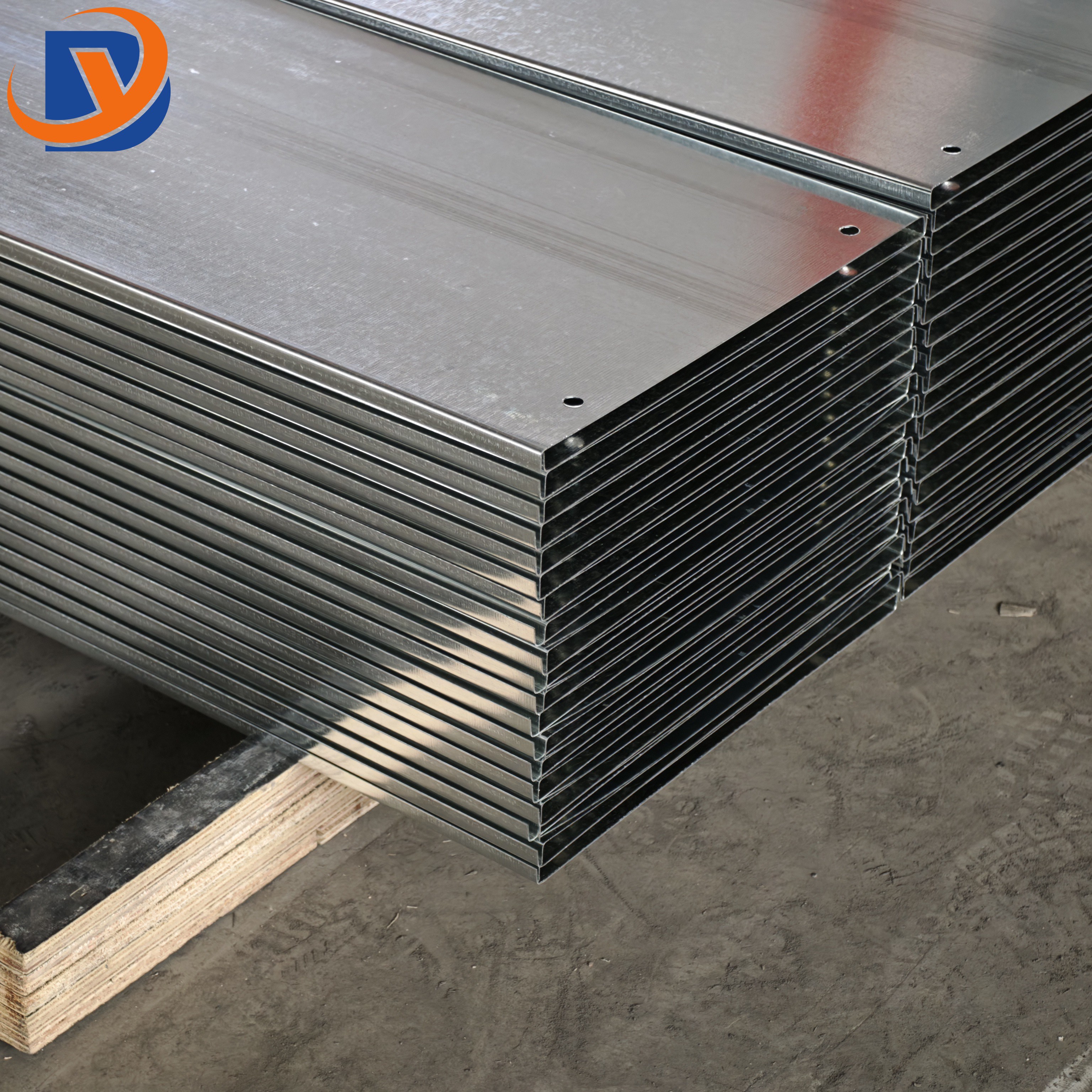 Cable tray & cable ladder