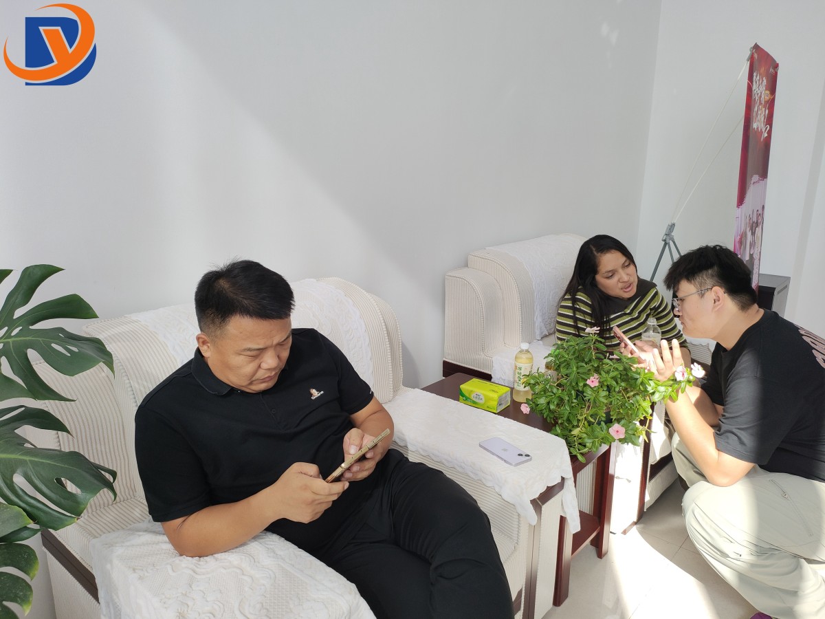 微信图片_20260923150353_1906_2 Warmly welcome the customers from Ecuador to visit and inspect.