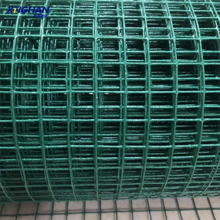 Galvanized welded wire mesh fence