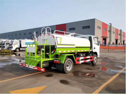 Dongfeng Sprinkler Truck