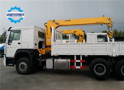 Châssis HOWO avec grue de 8T/10T