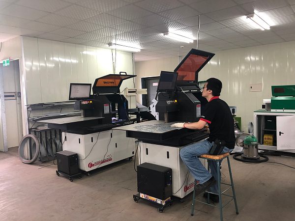 Taichung Tools manufactures machine parts with turning centers from Jinyuan.