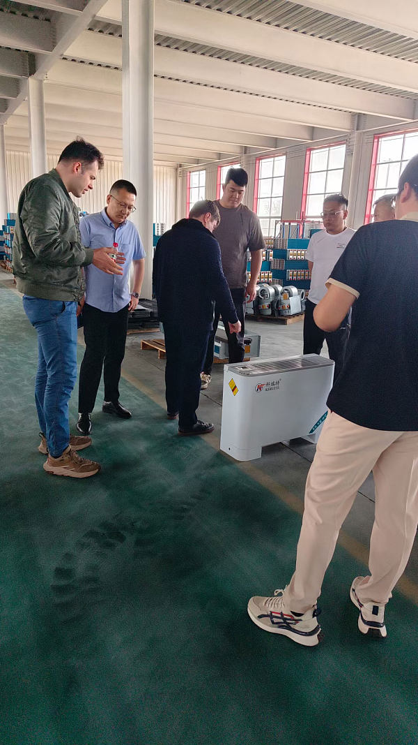 Customers’ Visiting