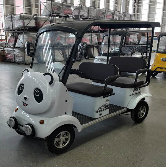 Coche eléctrico de dibujos animados