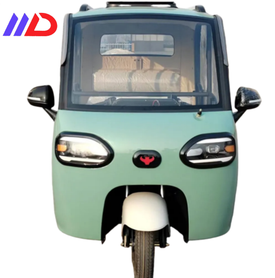 Triciclo eléctrico familiar Elder con cabina abierta y tres ruedas. Triciclo eléctrico de pasajeros de tres ruedas a la venta.