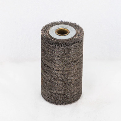 De-painted, painted wire brush rolls