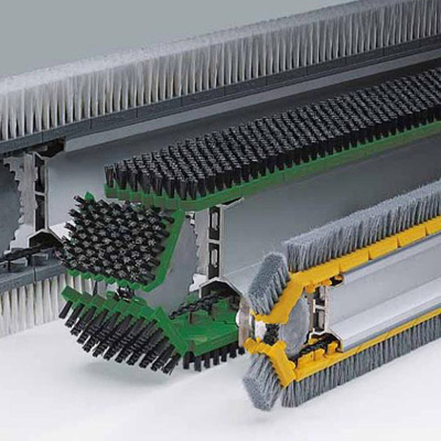 Automatic brush plate conveyor belt brush
