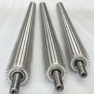 Foamed cotton exhaust non-woven perforated flat head needle roller