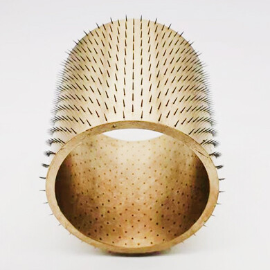 The punch needle roller heats the needle loom roller