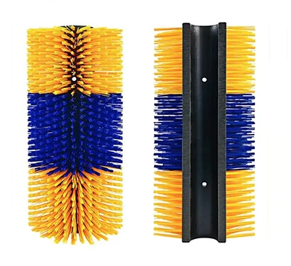Pasture cattle body brush