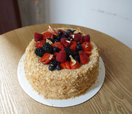 Common Cake Base Materials and Characteristics