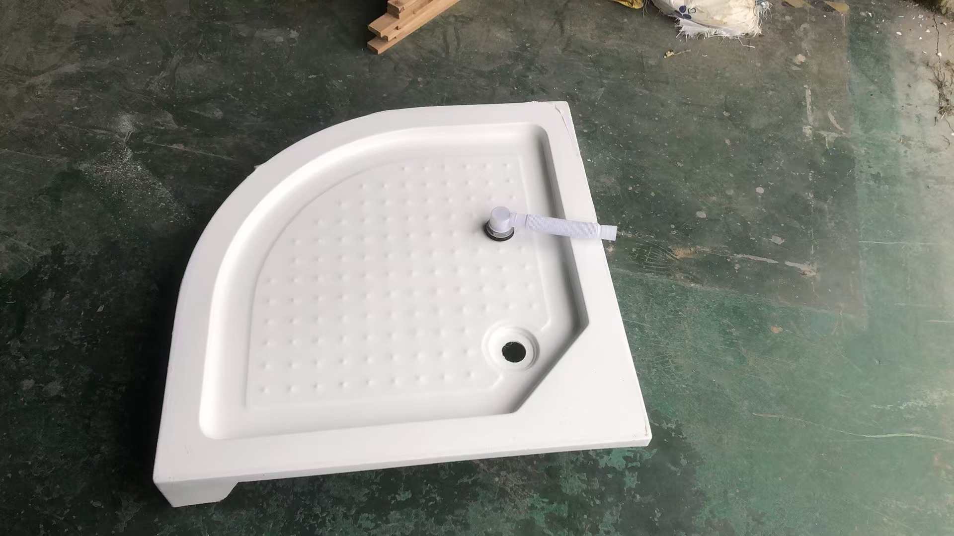 Shower Tray for Bathroom Renovation Projects with Anti-Slip Finish