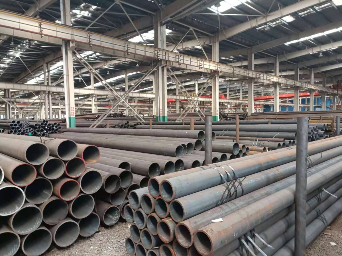 What material is Carbon Steel Pipe divided into? What material is Carbon Steel Pipe divided into?