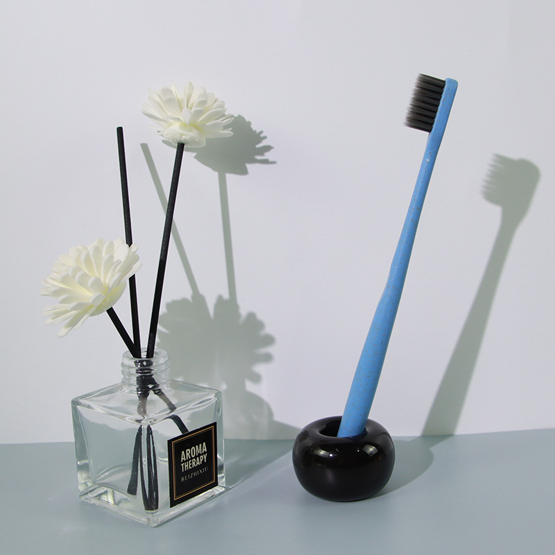 Straw-Toothbrush