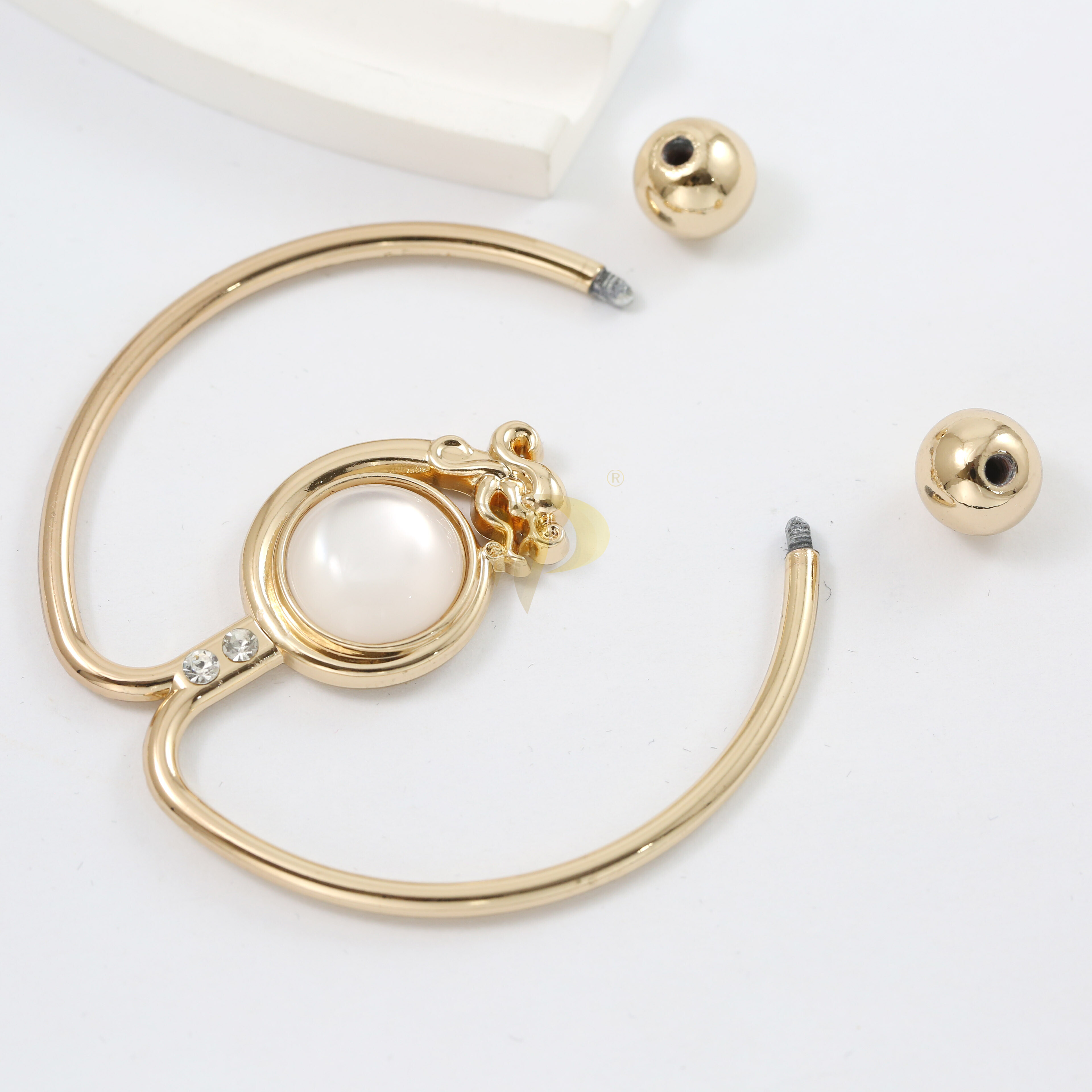 Khóa đóng dạng tròn cho trang phục bơi