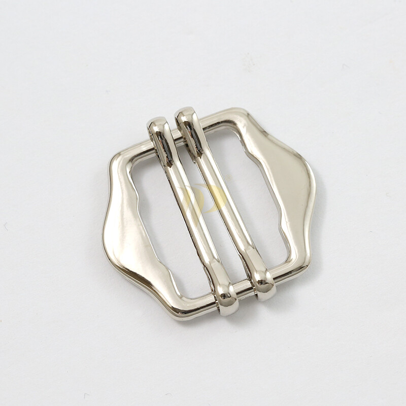 Điều chỉnh nút áo vest