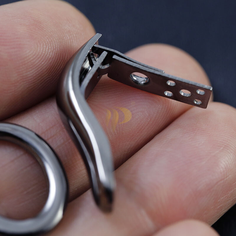 Ördek gagası birbirine geçmeli