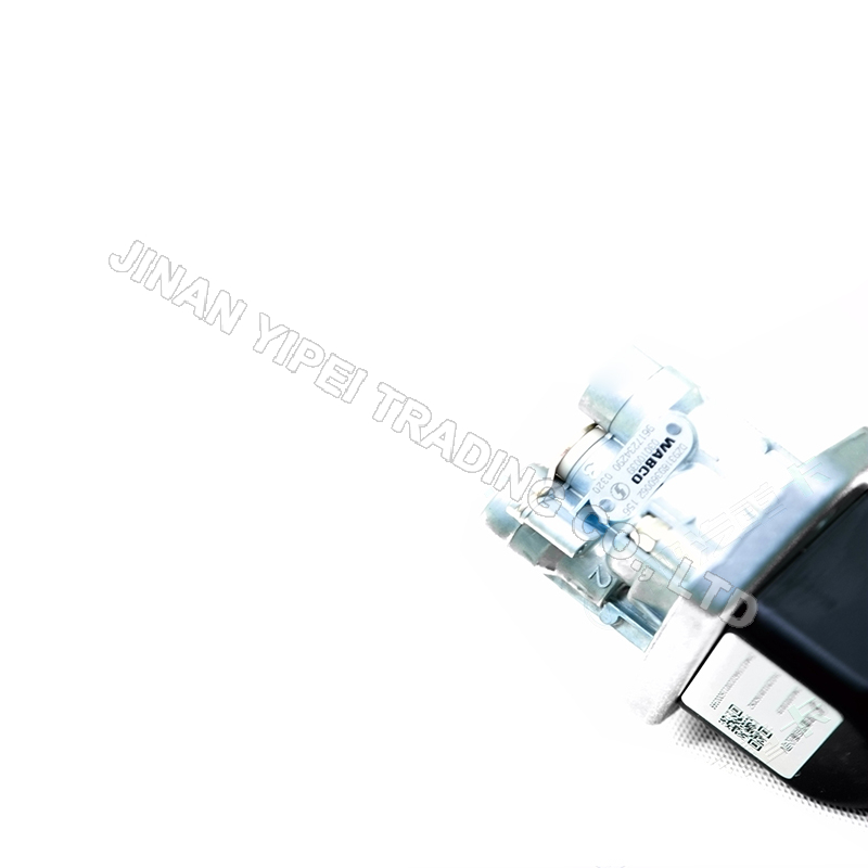 DZ93189360062A Ручной тормозной клапан SHACMAN