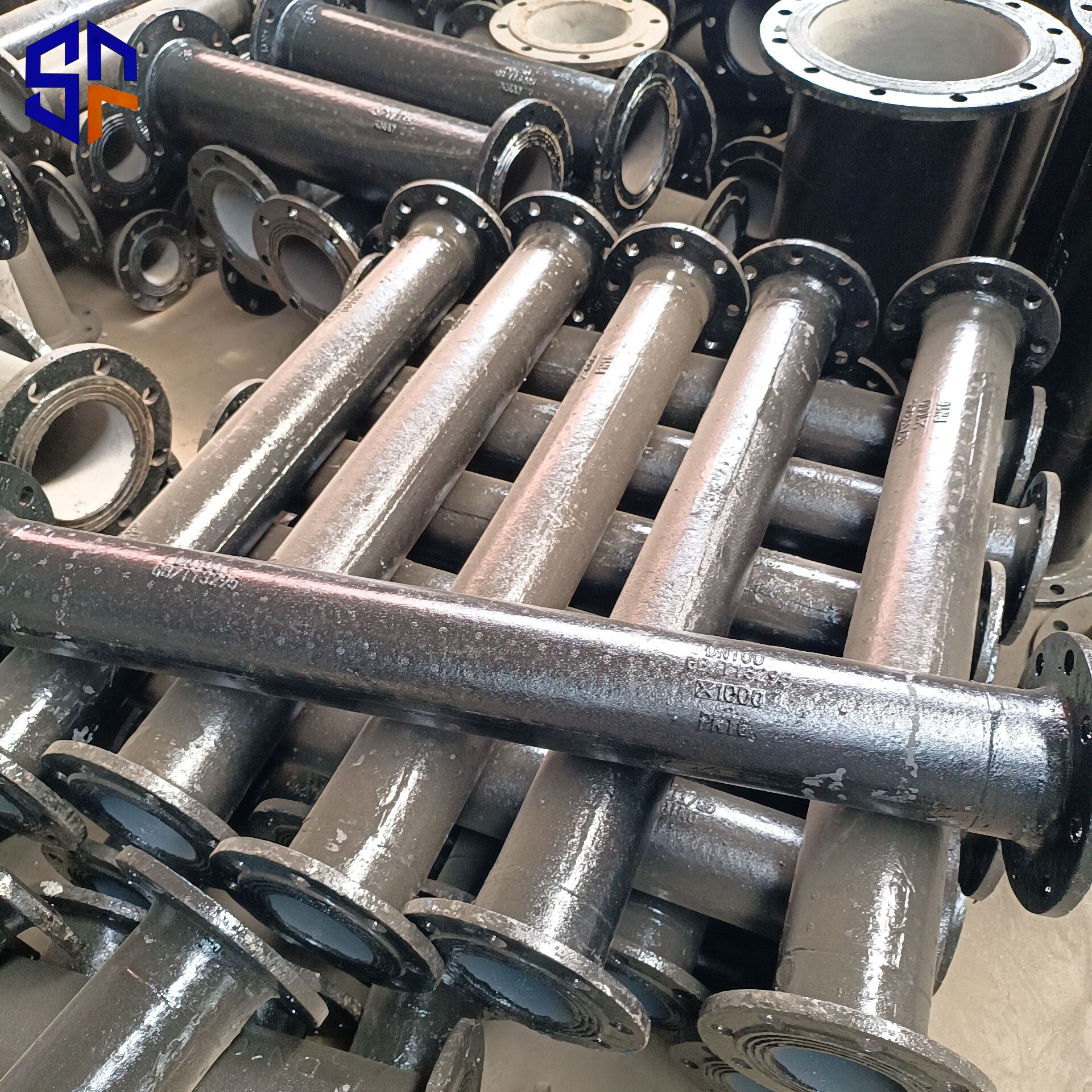 SHORT FLANGED PIPE