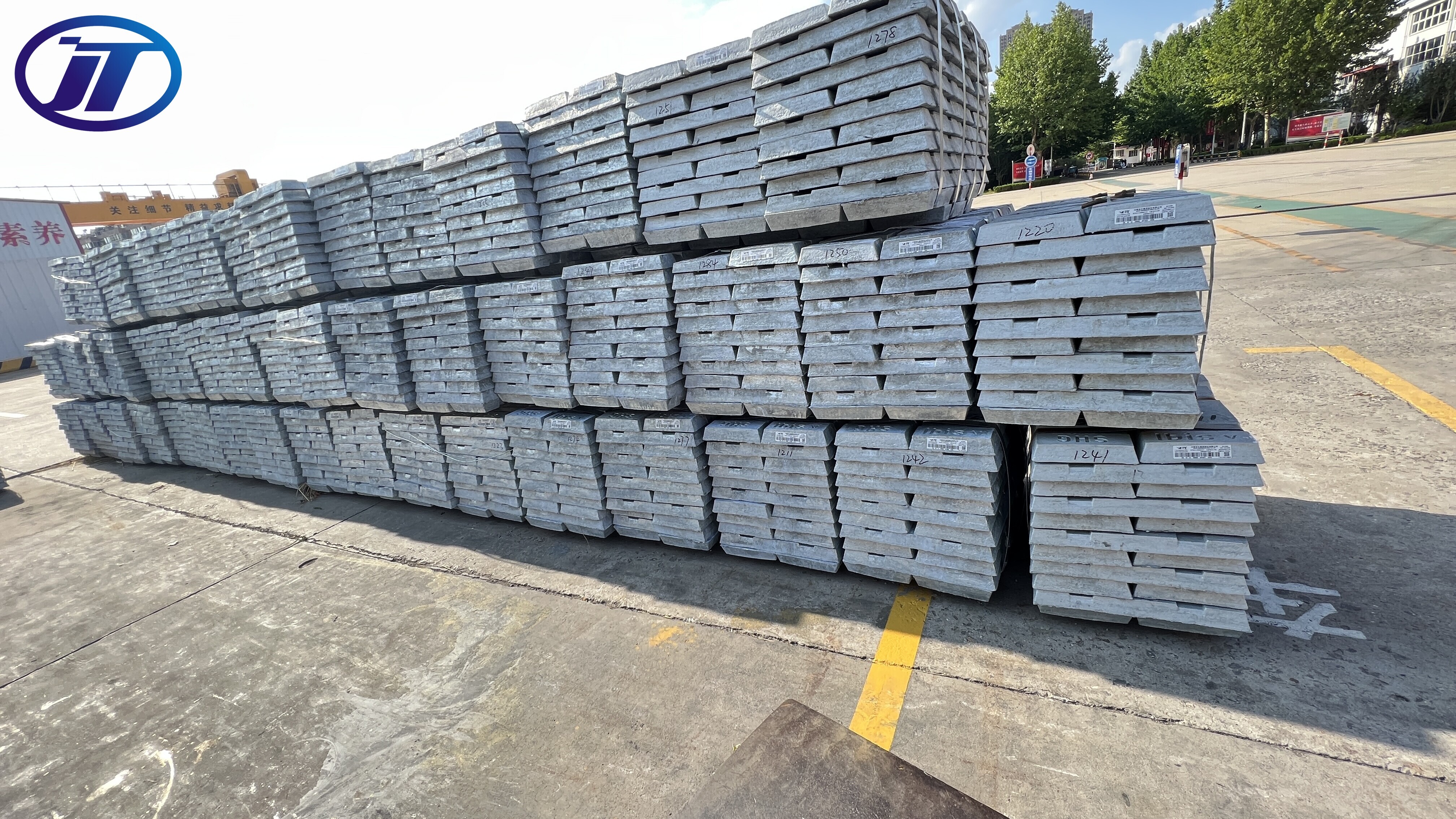 Environmentally friendly zinc ingot