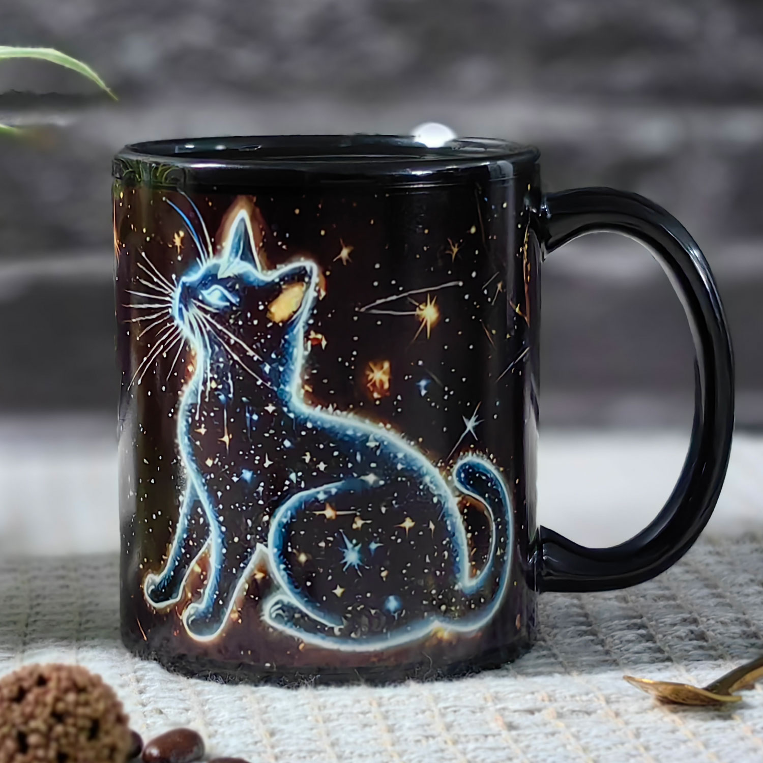 Starry Cat B，animal Color Changing Mug Magic Mug.