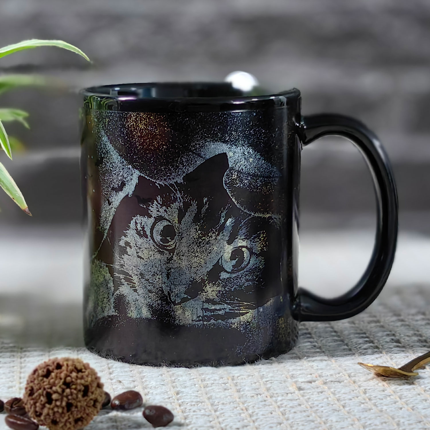Town Black Cat，animal Color Changing Mug Magic Mug.