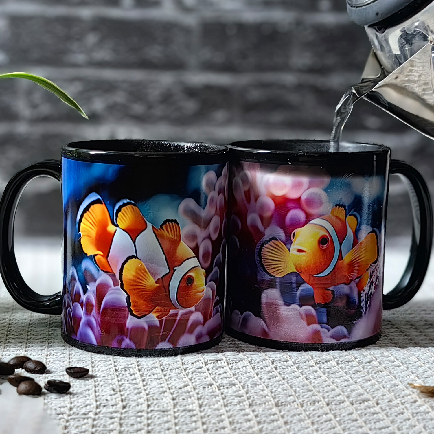 Seaside - Clown Fish，Ocean Color Changing Mug Magic Mug.
