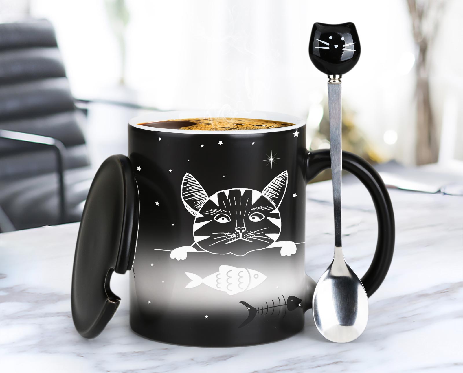 Eat Fish-Cat，animal Color Changing Mug Magic Mug.