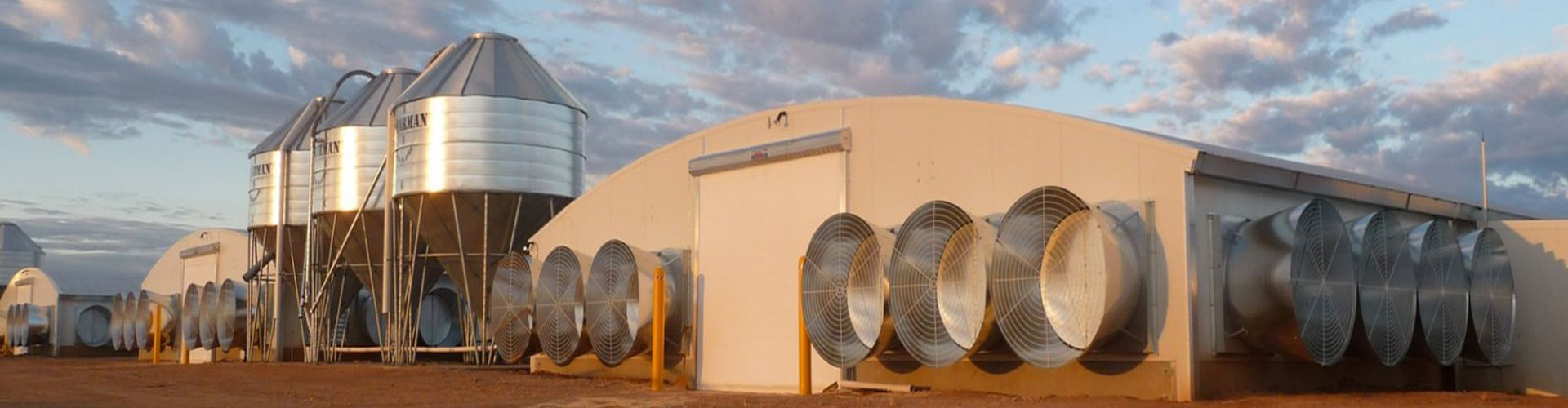 الجزء الخارجي من حظيرة الدجاج