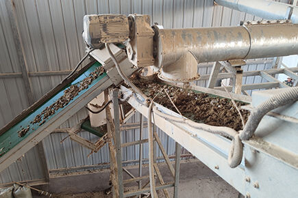 Luoto finished chicken manure drying poultry farm 