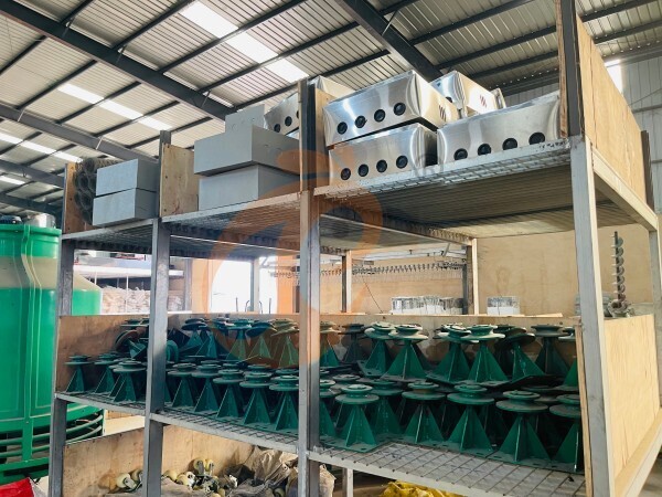 La filiale en Tanzanie propose un plan d'entreprise pour les fermes avicoles, fabrique des équipements pour les fermes avicoles