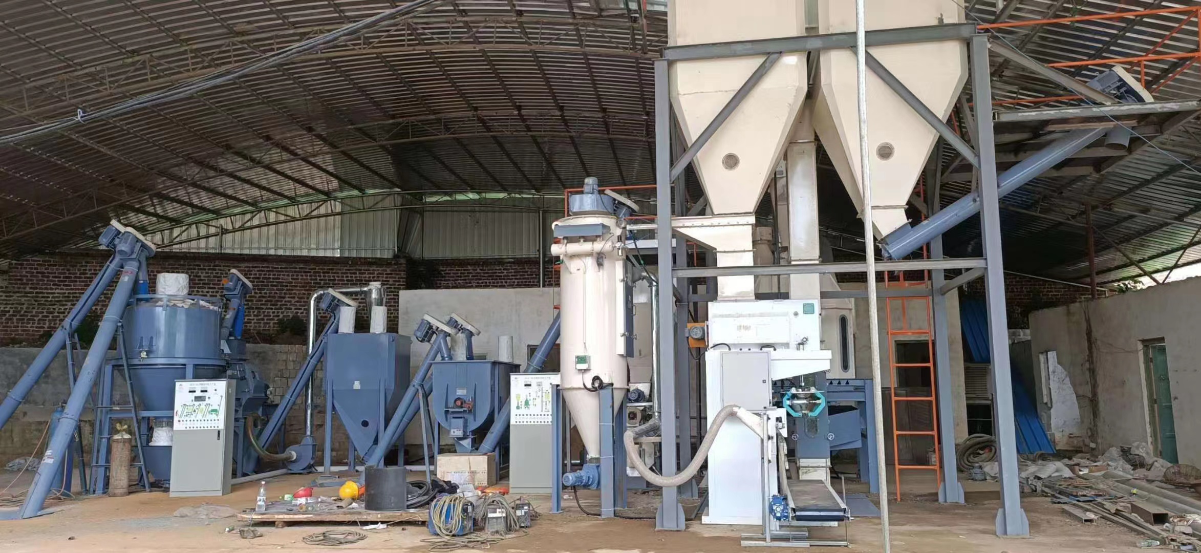 Você conhece estes equipamentos avícolas da nossa empresa em granjas avícolas