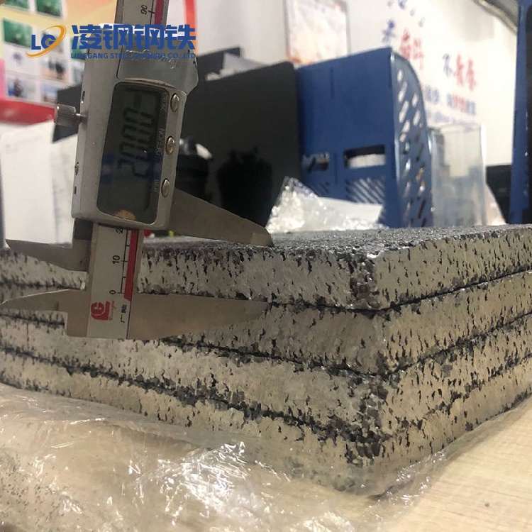 Lightweight fireproof and soundproof foam aluminum / Porous metal foam aluminum / Open and closed cell structure stable aluminum foam board