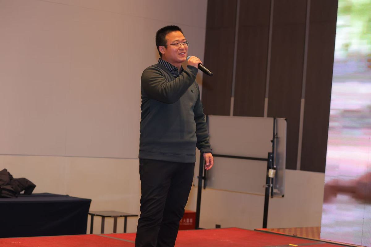 120857366d24e24906fbe76aa1ca438d 120857366d24e24906fbe76aa1ca438d