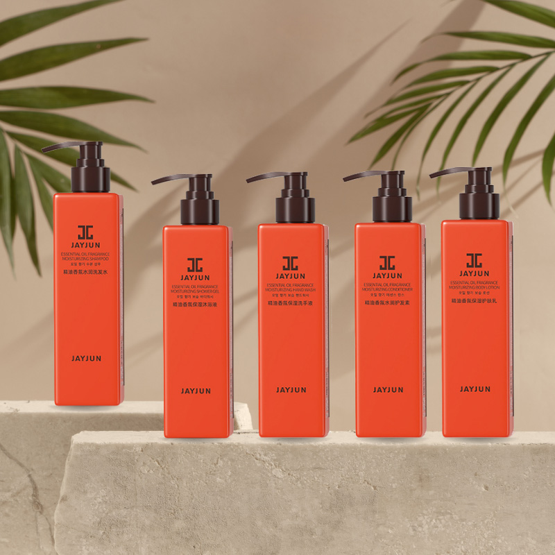 Customized Personal Care Accessories Offering Complete Solutions with Refreshing Shampoo and Moisturizing Body Lotion