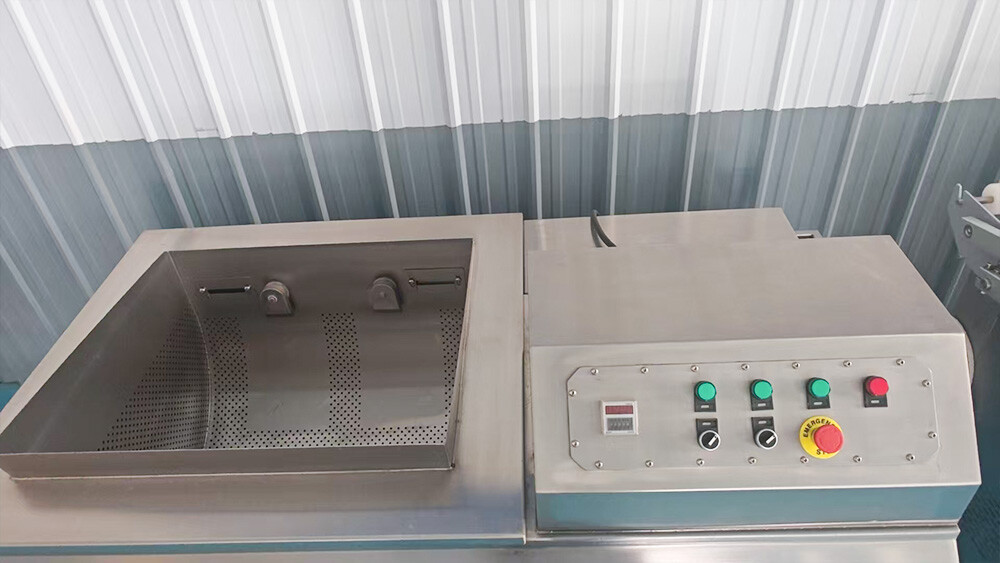 Universal cleaning machine