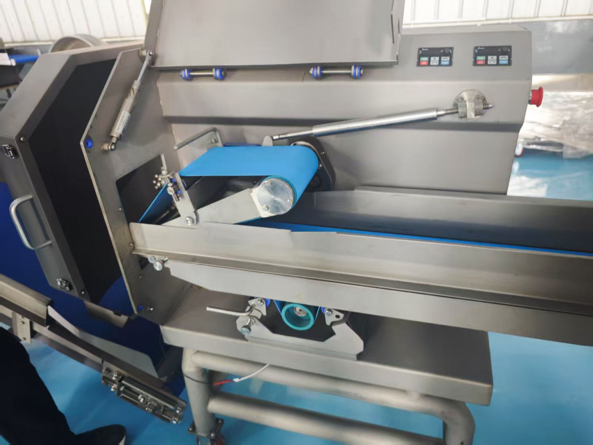 Multi functional vegetable slicer