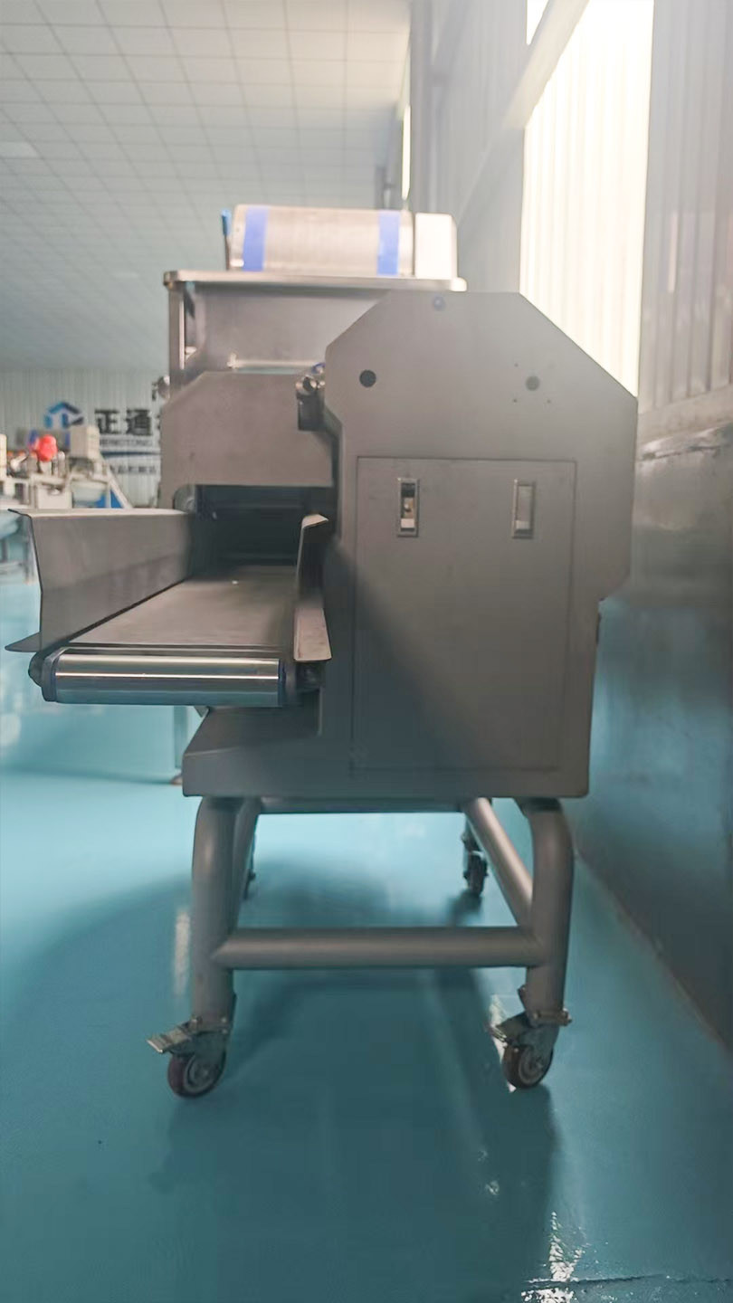 Multi functional vegetable slicer