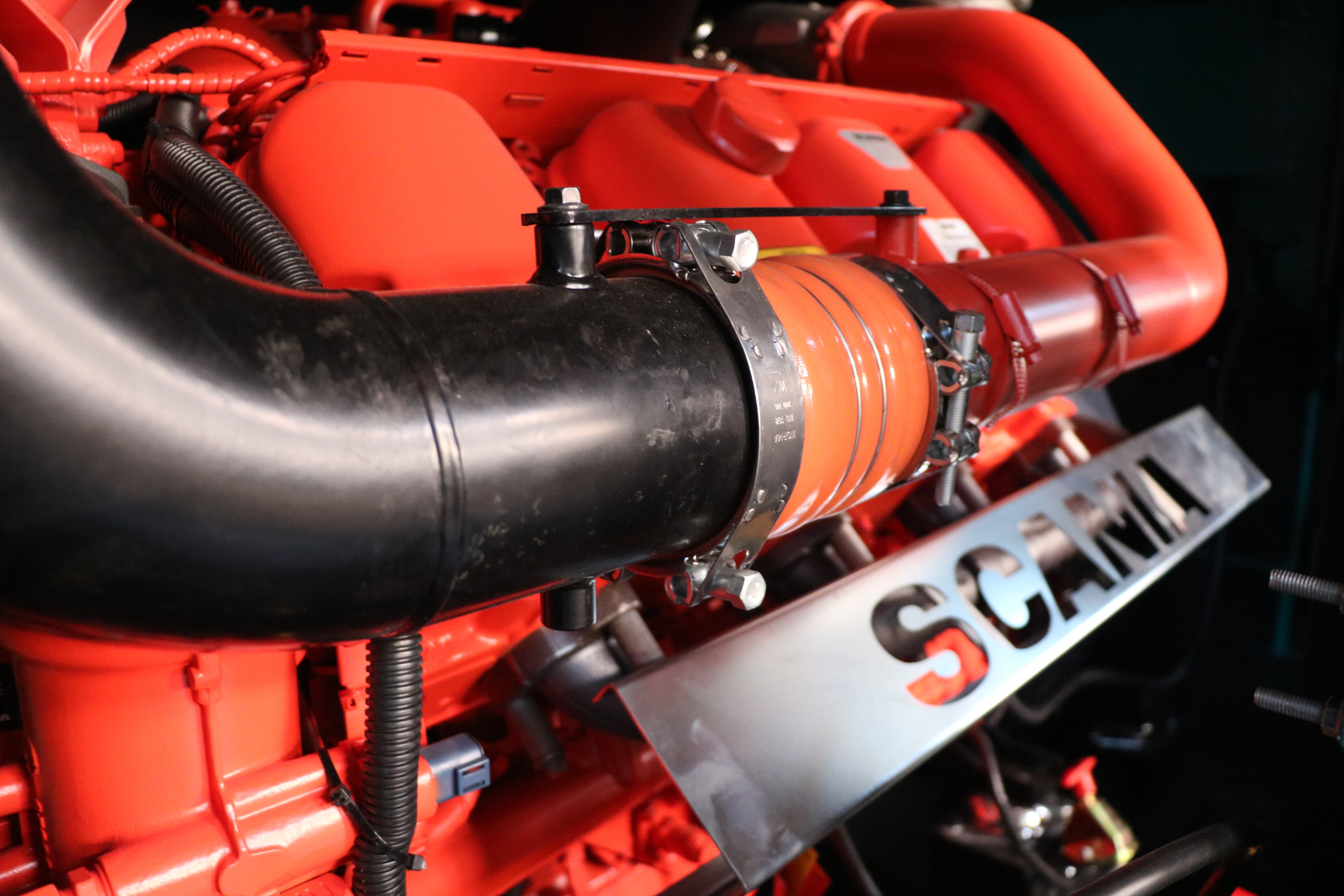 Генератор Scania