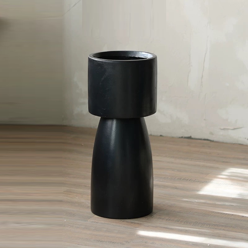 High-legged magnesium clay flower pot