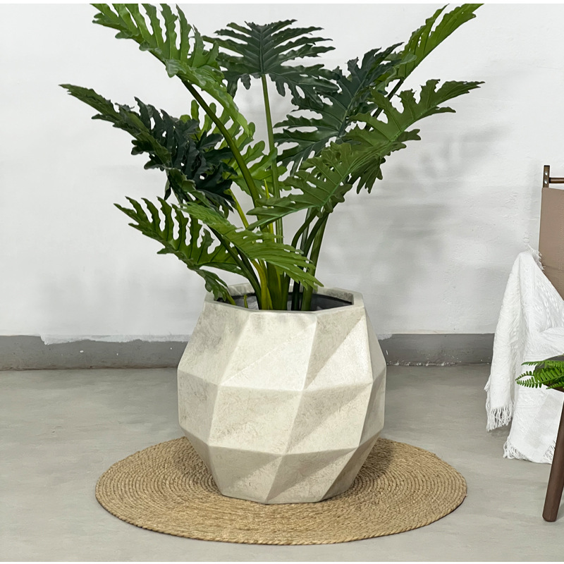 Magnesium clay flower pot 